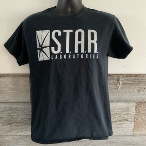 STAR Laboratory The Flash short sleeve shirt size medium (H1)
